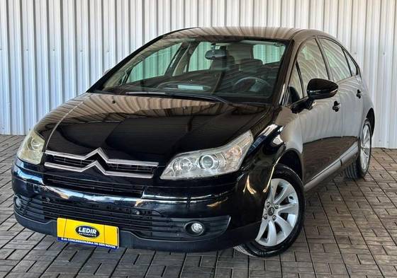 CITROËN C4 2.0 EXCLUSIVE 16V FLEX 4P AUTOMÁTICO CITROËN C4 2.0 EXCLUSIVE 16V FLEX 4P AUTOMÁTICO